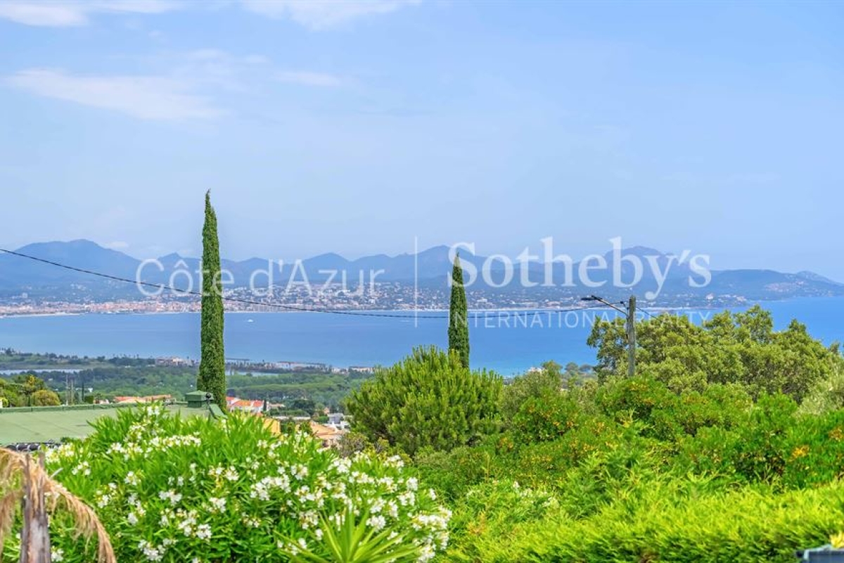 Maison de luxe à vendre à Saint-Aygulf, 2 590 000 €, Photo 3