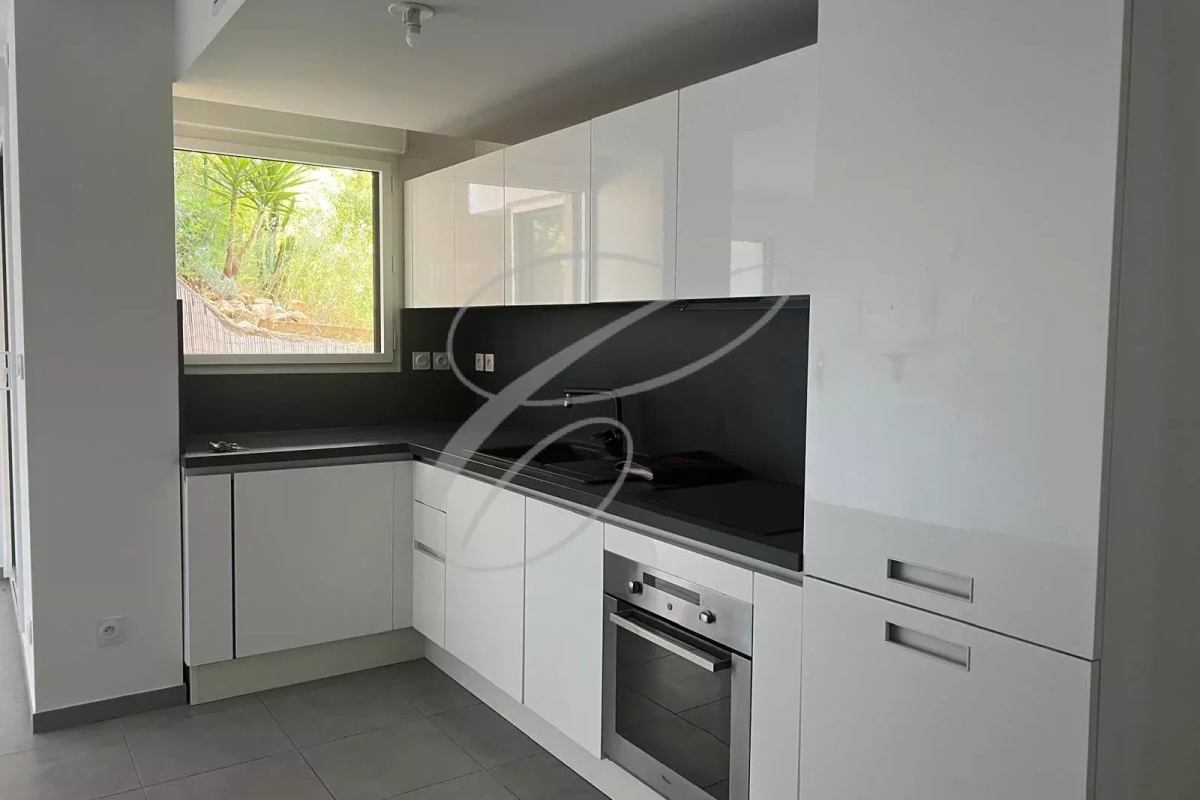 Luxury Apartment for sale in Roquebrune-Cap-Martin, 385 000 €, Photo 5