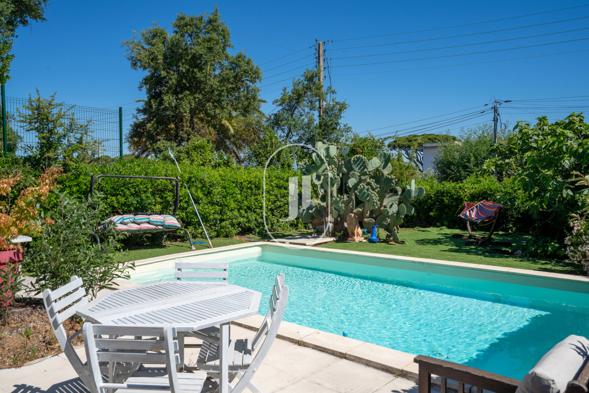 Maison de luxe à vendre à Fréjus, 899 000 €, Photo 2