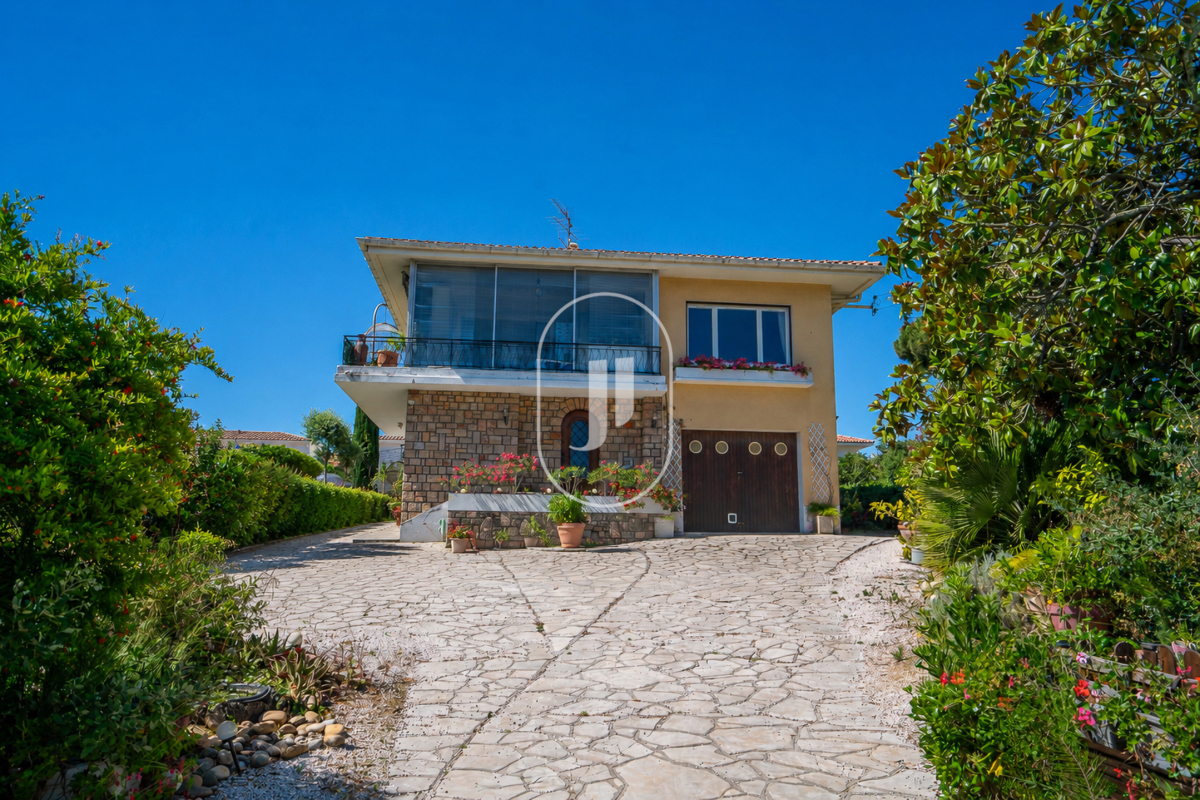 Maison de luxe à vendre à Fréjus, 899 000 €, Photo 3