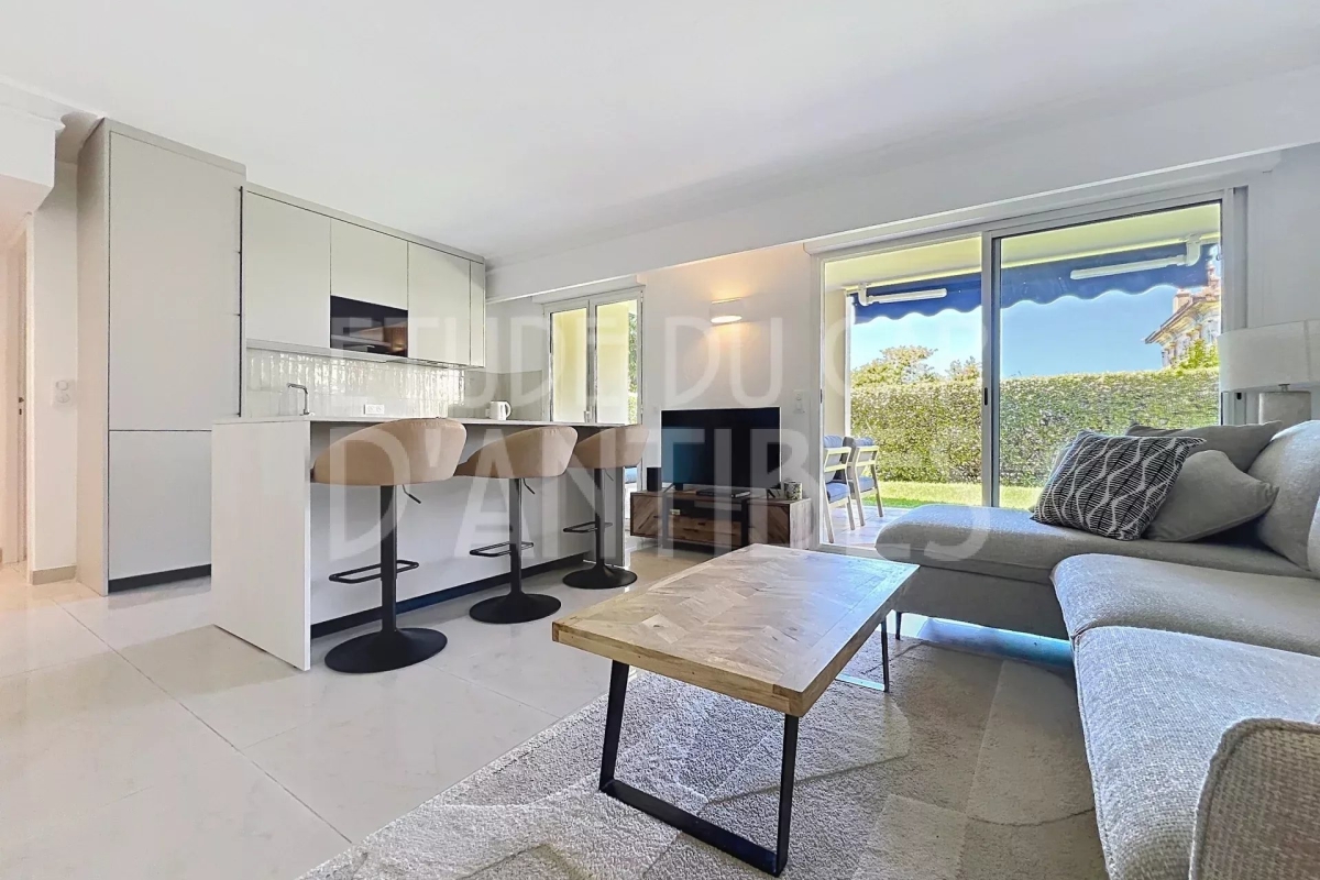 Luxury Apartment for sale in Cap d'Antibes, 890 000 €, Photo 5