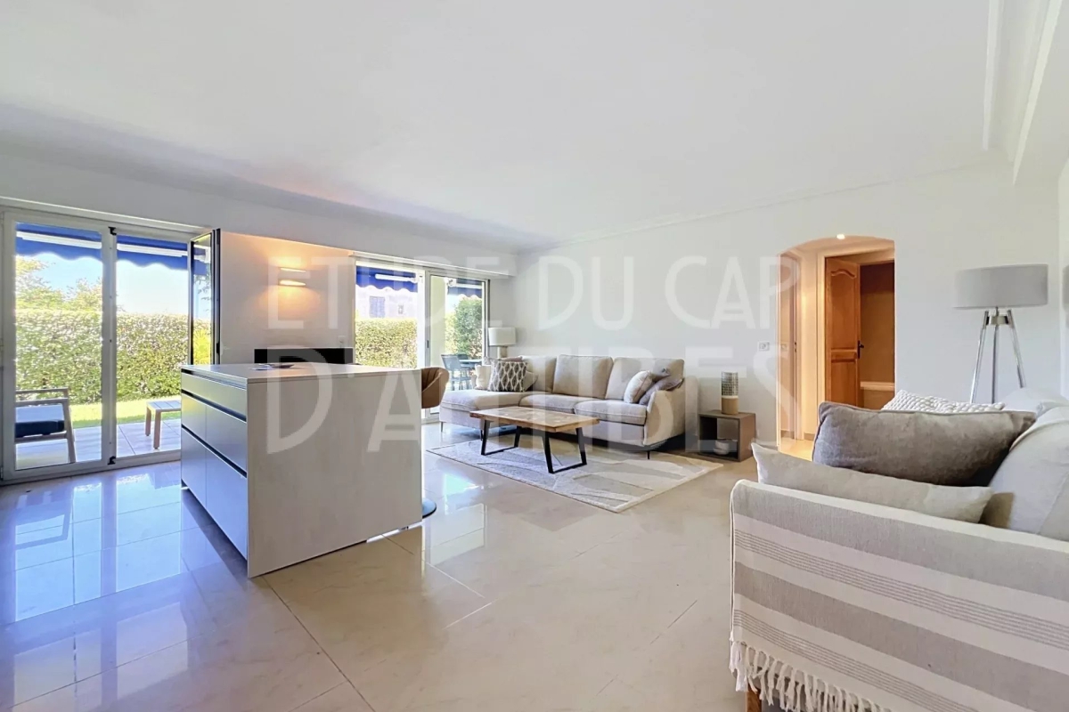 Luxury Apartment for sale in Cap d'Antibes, 890 000 €, Photo 7