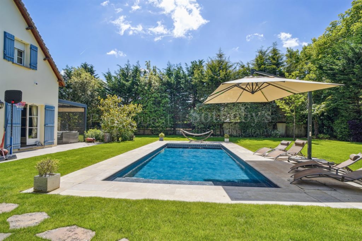 Maison de luxe à vendre à Montfort-l'Amaury, 1 680 000 €, Photo 1