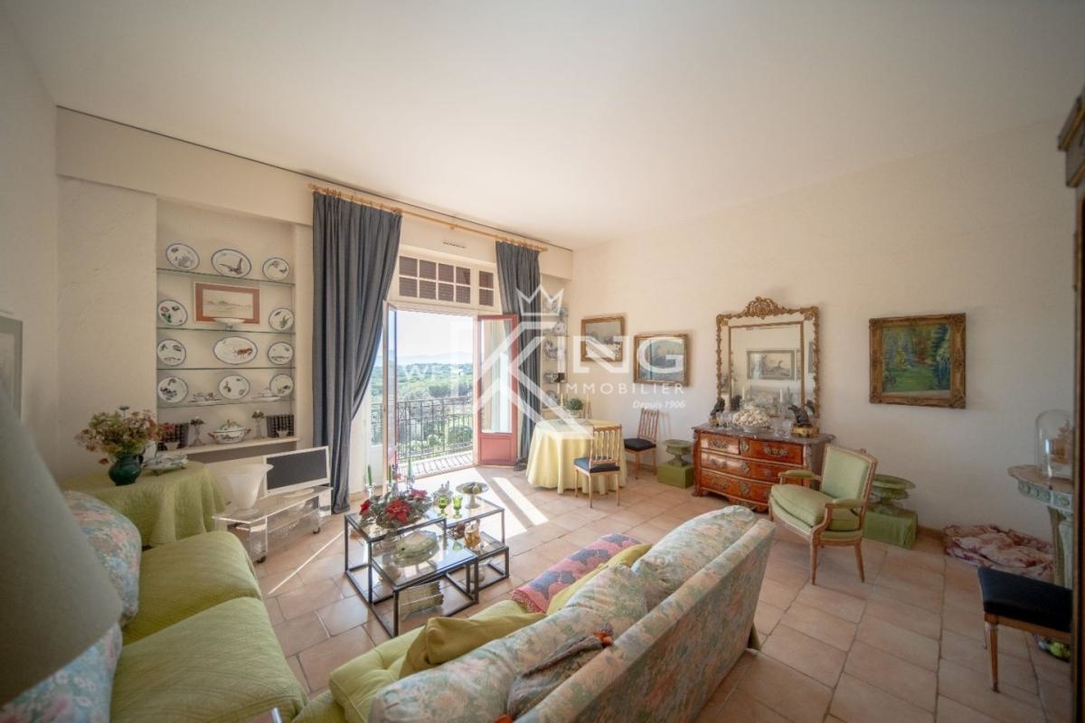 Appartement de luxe à vendre à Saint-Raphaël, 400 000 €, Photo 3