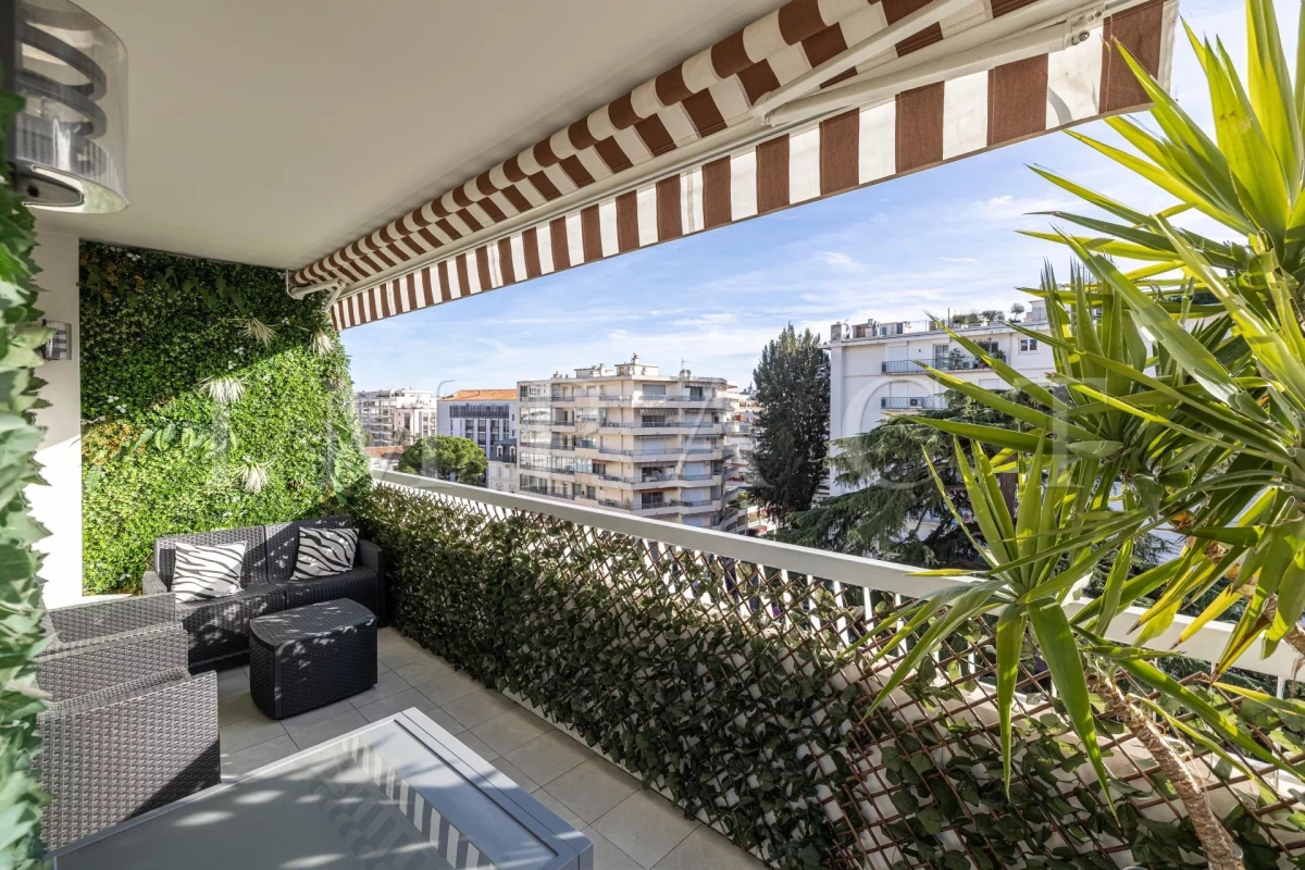 Luxury Apartment for sale in Cannes, 1 290 000 €, Photo 1