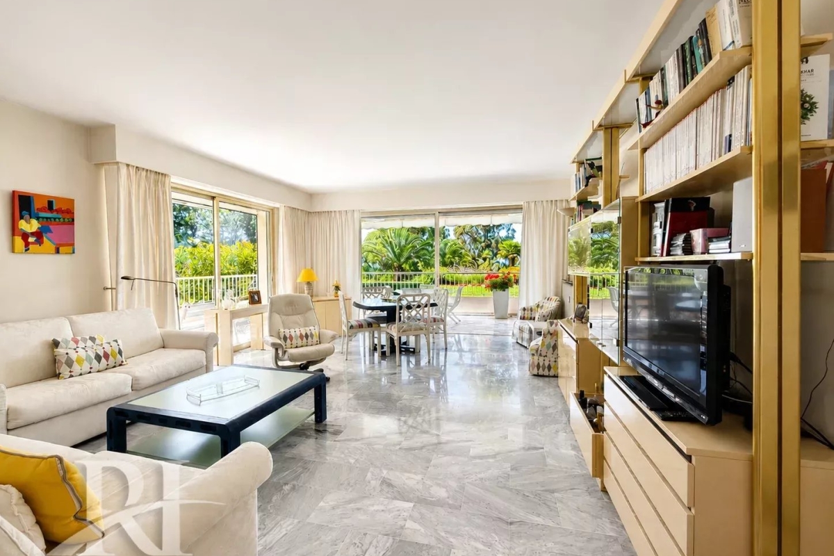 Luxury Apartment for sale in Cannes, 850 000 €, Photo 4