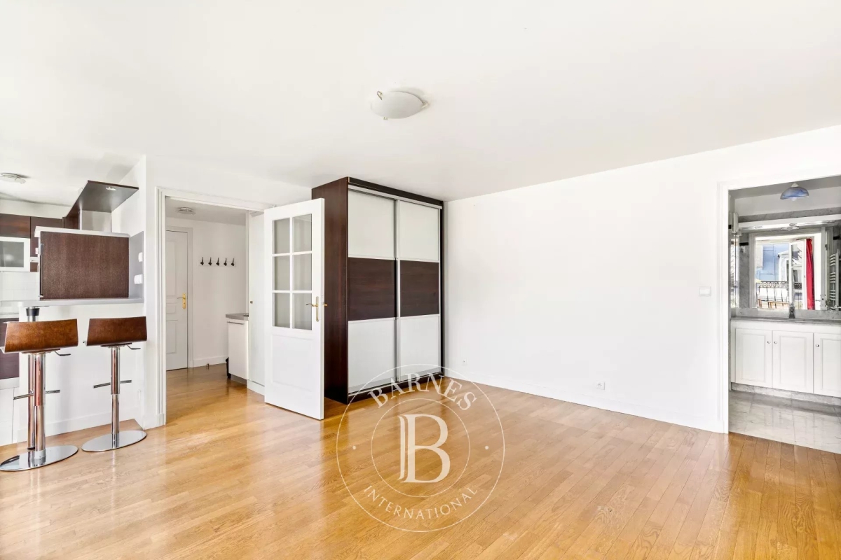 Luxury Apartment for sale in Paris 8ème, 580 000 €, Photo 6