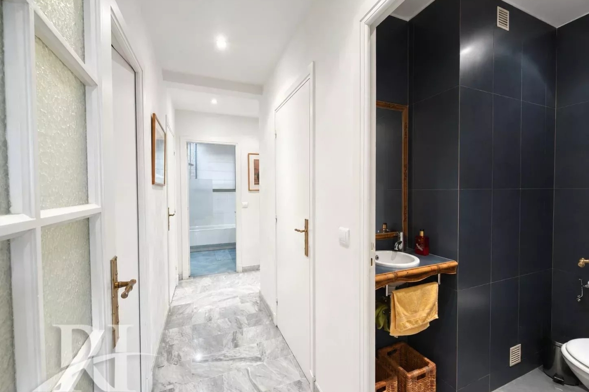 Luxury Apartment for sale in Cannes, 850 000 €, Photo 7