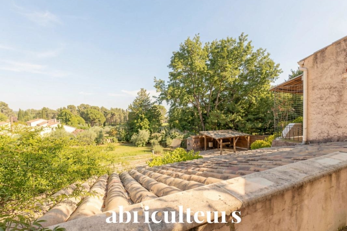 Luxury House for sale in Lauris, 595 000 €, Photo 1