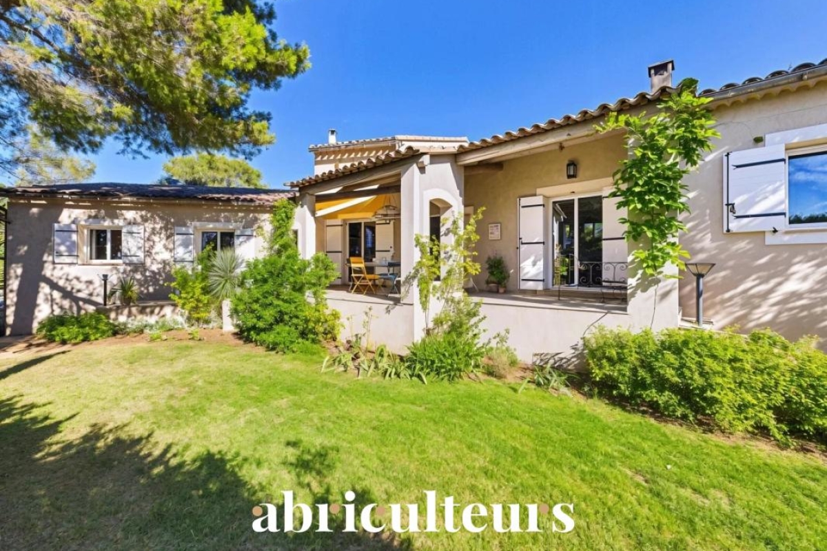 Maison de luxe à vendre à Cheval-Blanc, 770 000 €, Photo 1