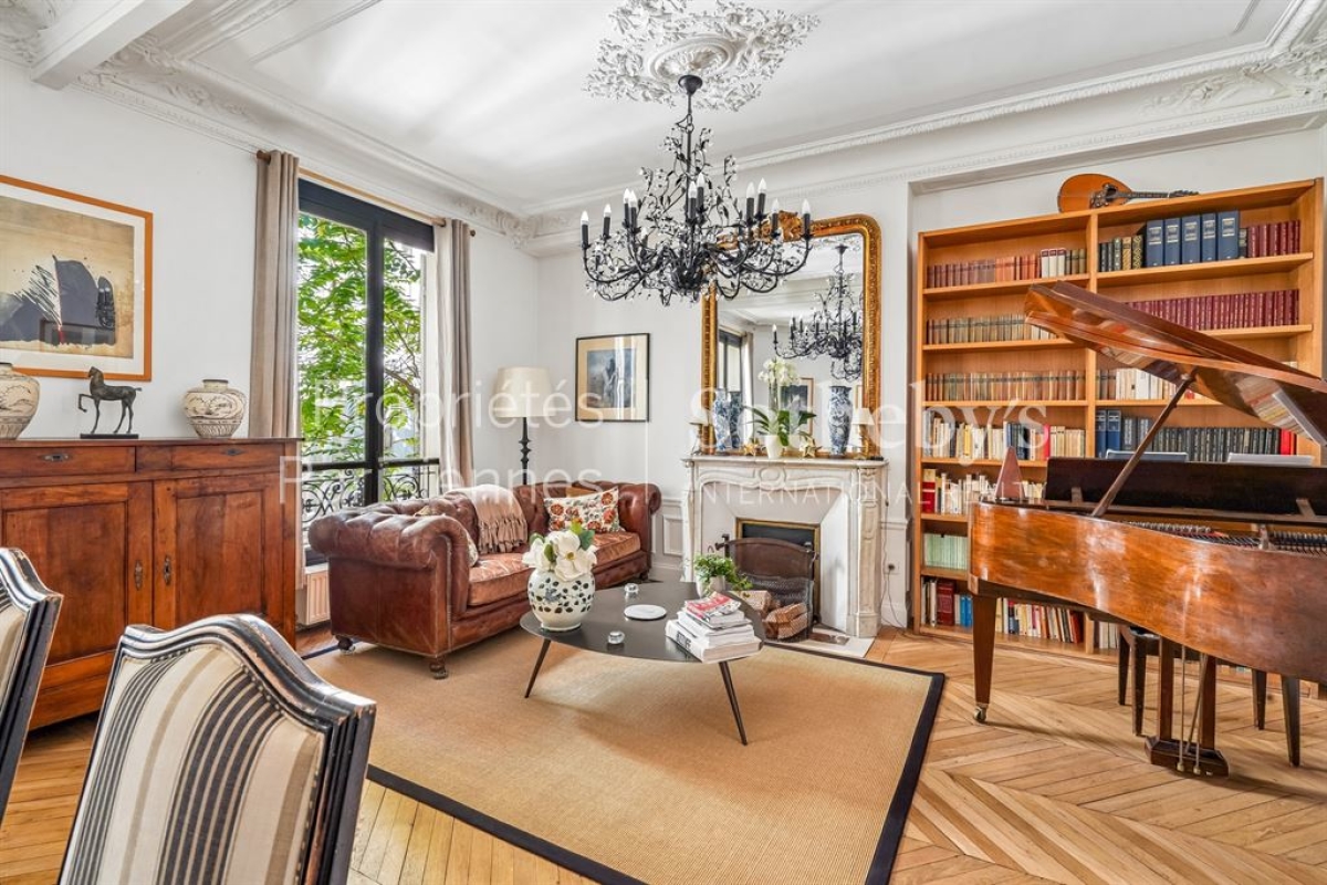 Luxury Apartment for sale in Paris 6Ème, 1 890 000 €, Photo 1
