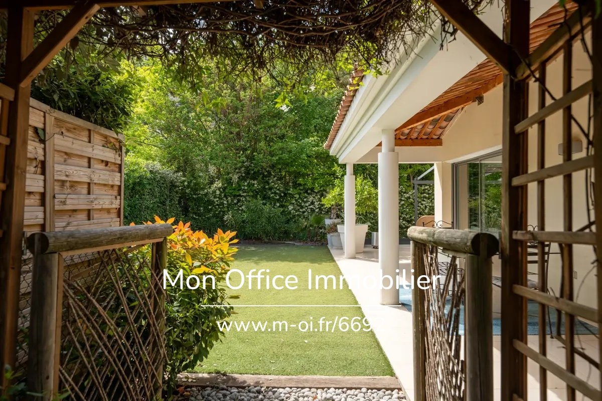 Luxury House for sale in Aix-en-Provence, 725 000 €, Photo 2