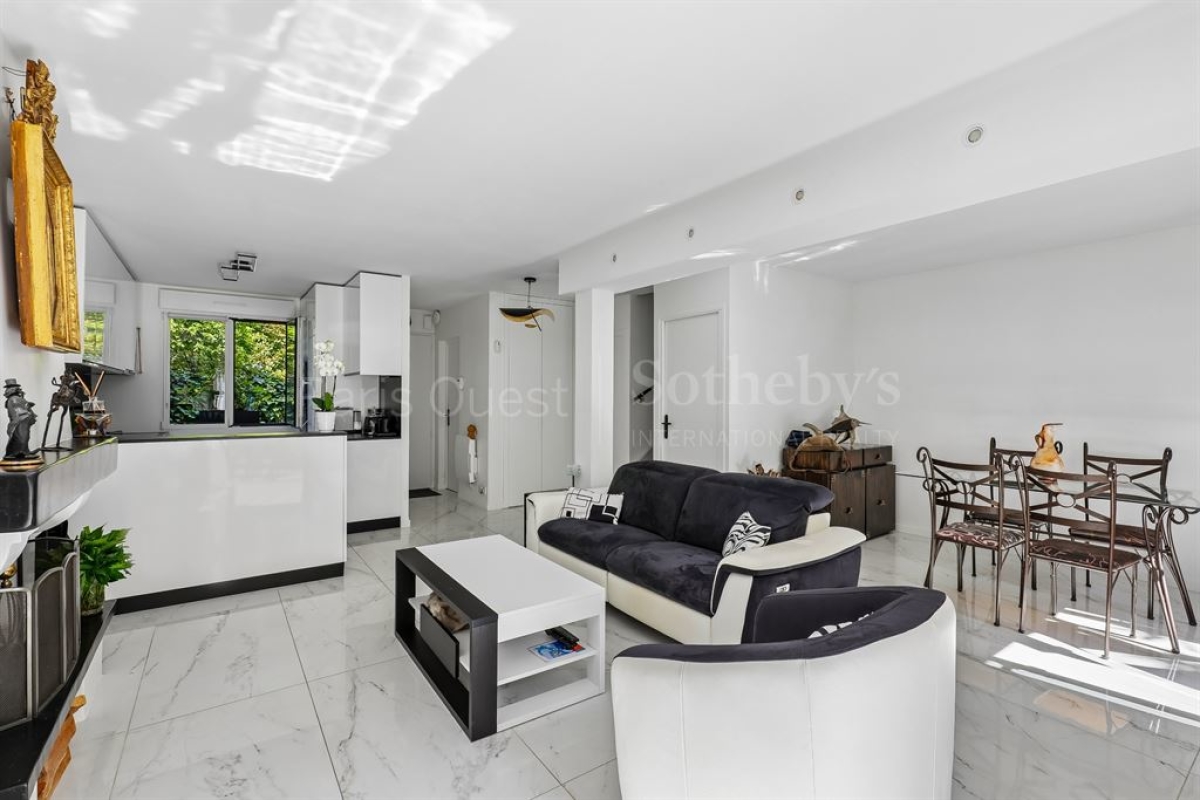 Maison de luxe à vendre à Châtillon, 790 000 €, Photo 2