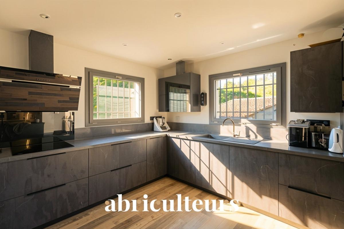 Maison de luxe à vendre à Fuveau, 749 000 €, Photo 3