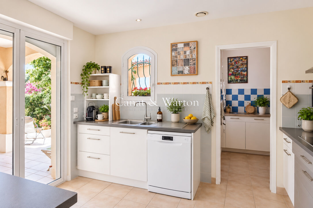 Maison de luxe à vendre à Saint-Raphaël, 1 290 000 €, Photo 3