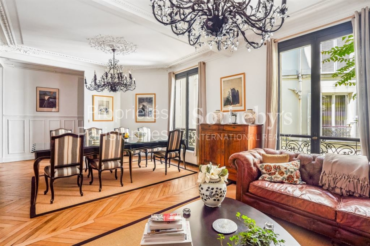 Luxury Apartment for sale in Paris 6Ème, 1 890 000 €, Photo 3