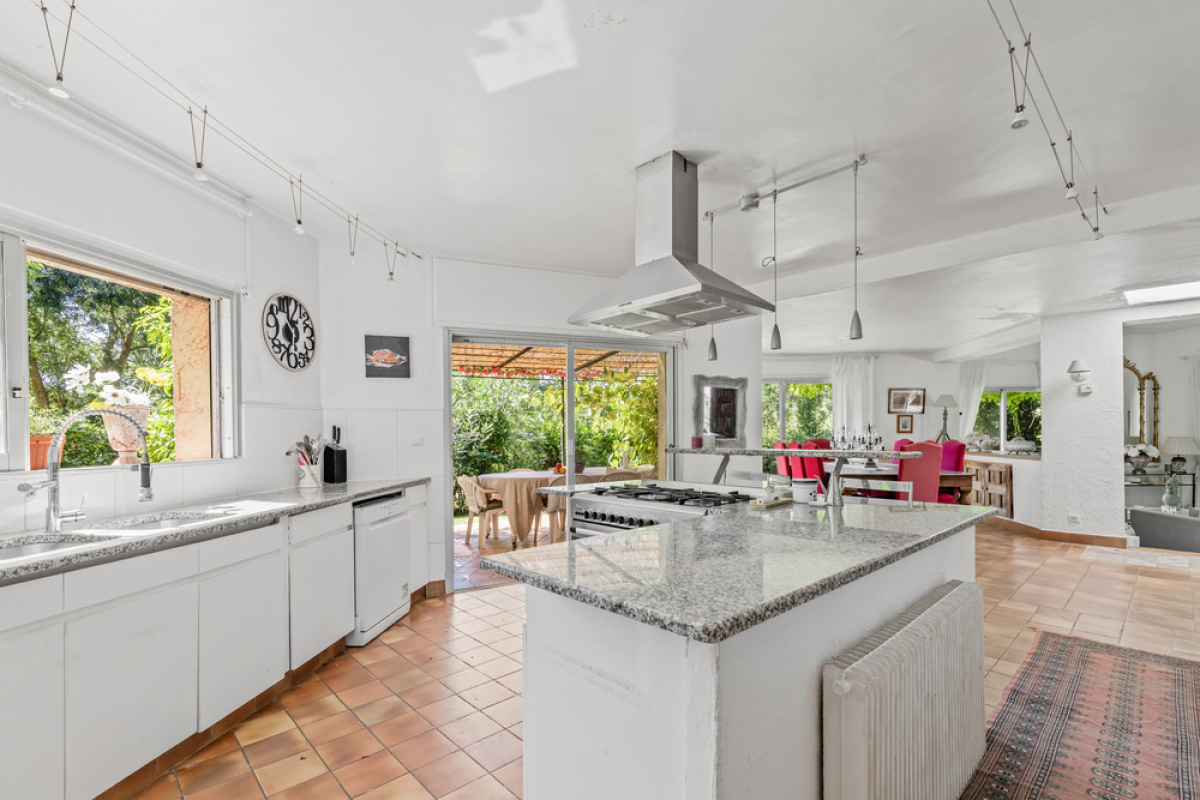 Luxury House for sale in Vence, 1 650 000 €, Photo 4