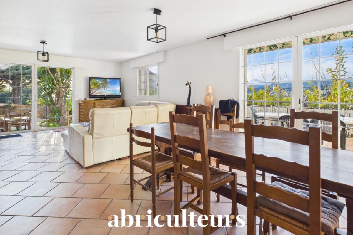 Maison de luxe à vendre à Nice, 700 000 €, Photo 6