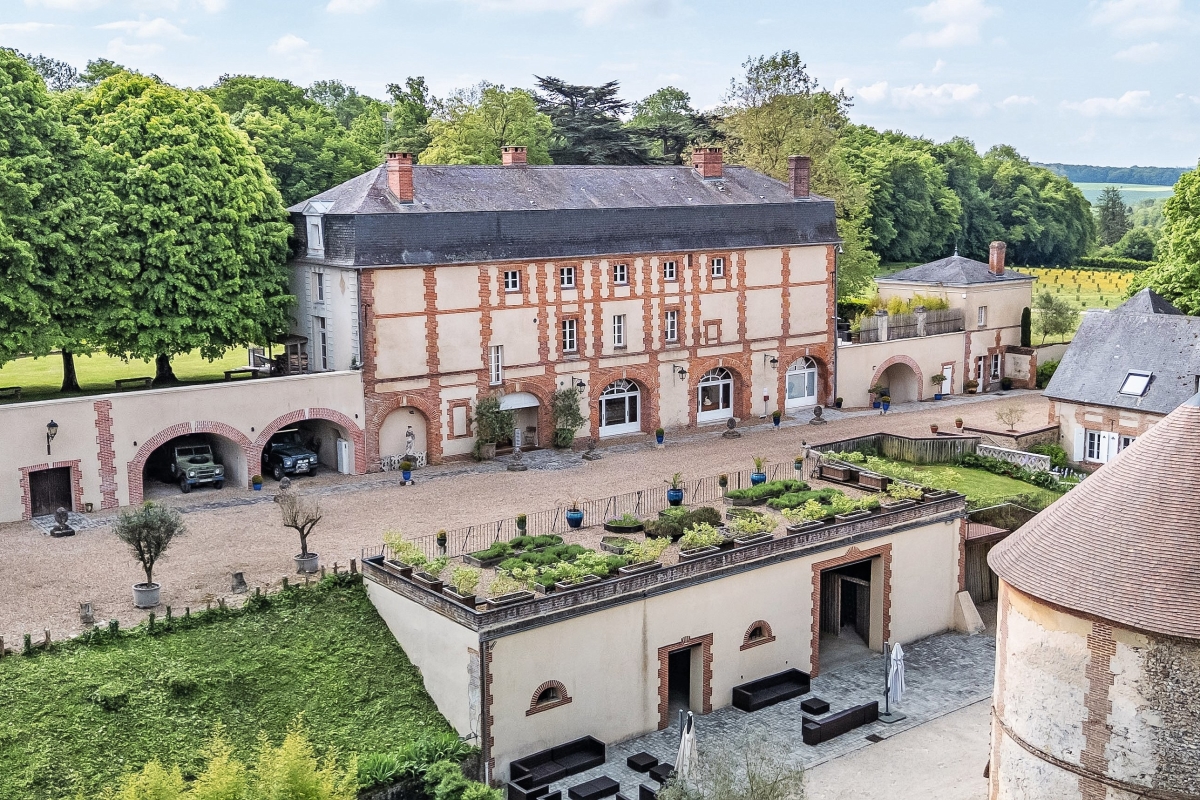 Maison de luxe à vendre à Chaumont-en-Vexin, 15 750 000 €, Photo 1
