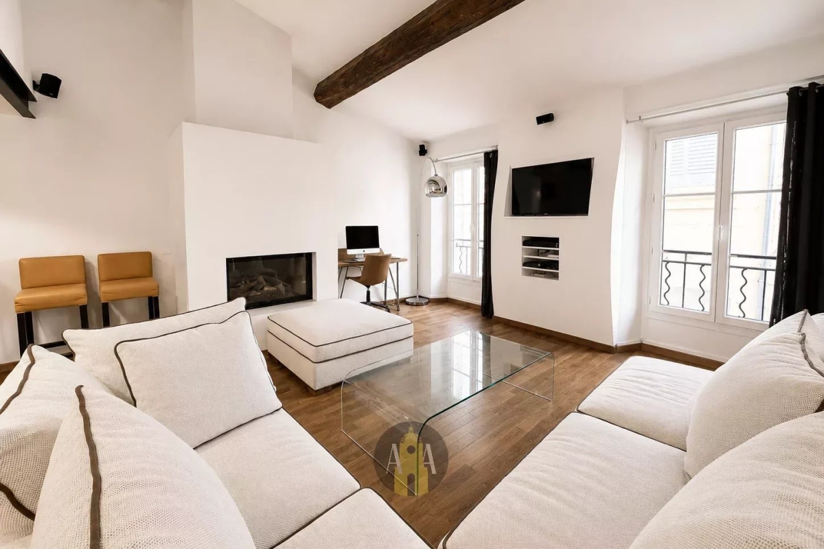 Luxury Apartment for sale in Saint-Tropez, 2 100 000 €, Photo 2