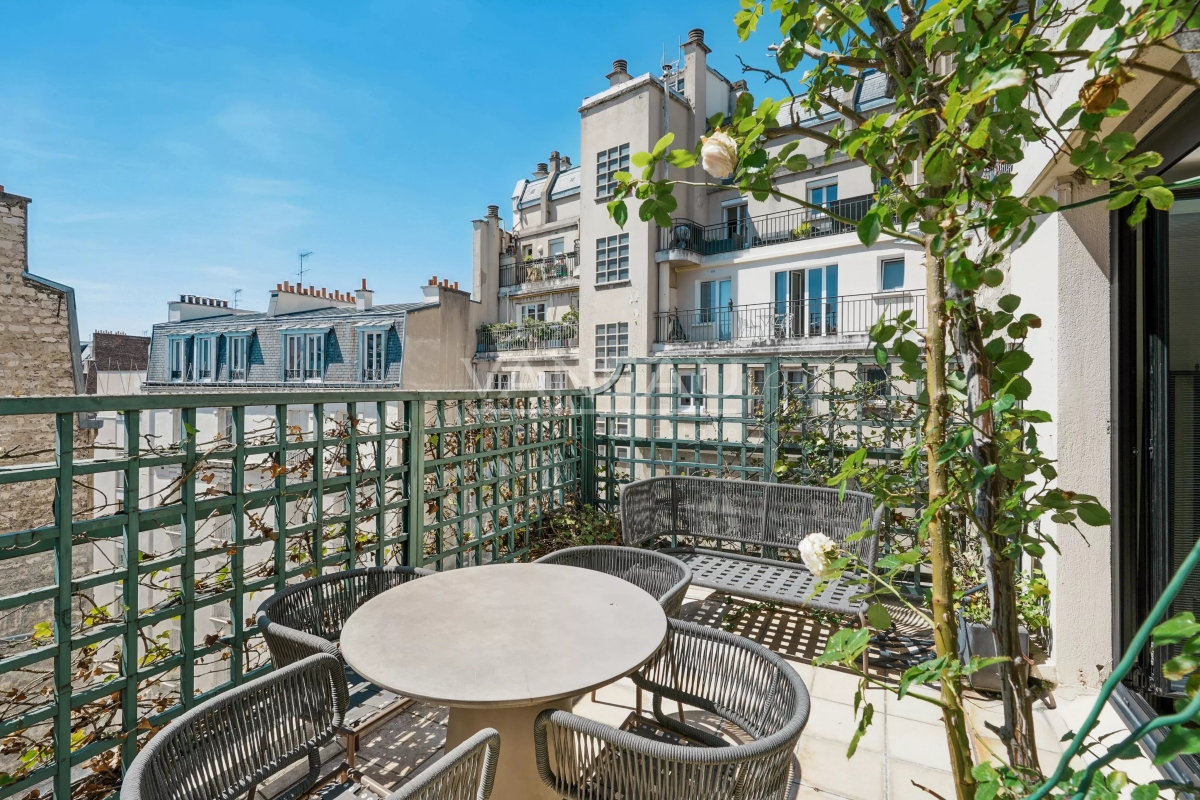 Luxury Apartment for sale in Paris 16Ème, 1 300 000 €, Photo 2
