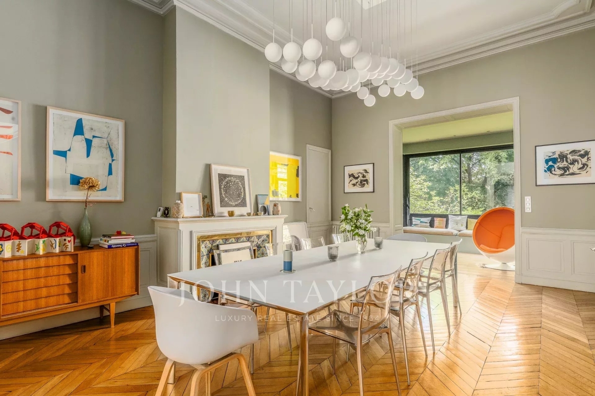 Maison de luxe à louer à Bordeaux, 6 200 €, Photo 3