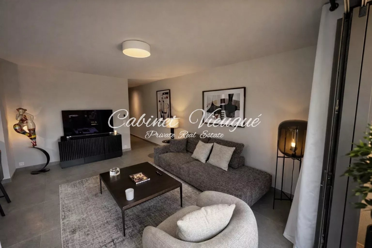 Luxury Apartment for sale in Grimaud, 995 000 €, Photo 3