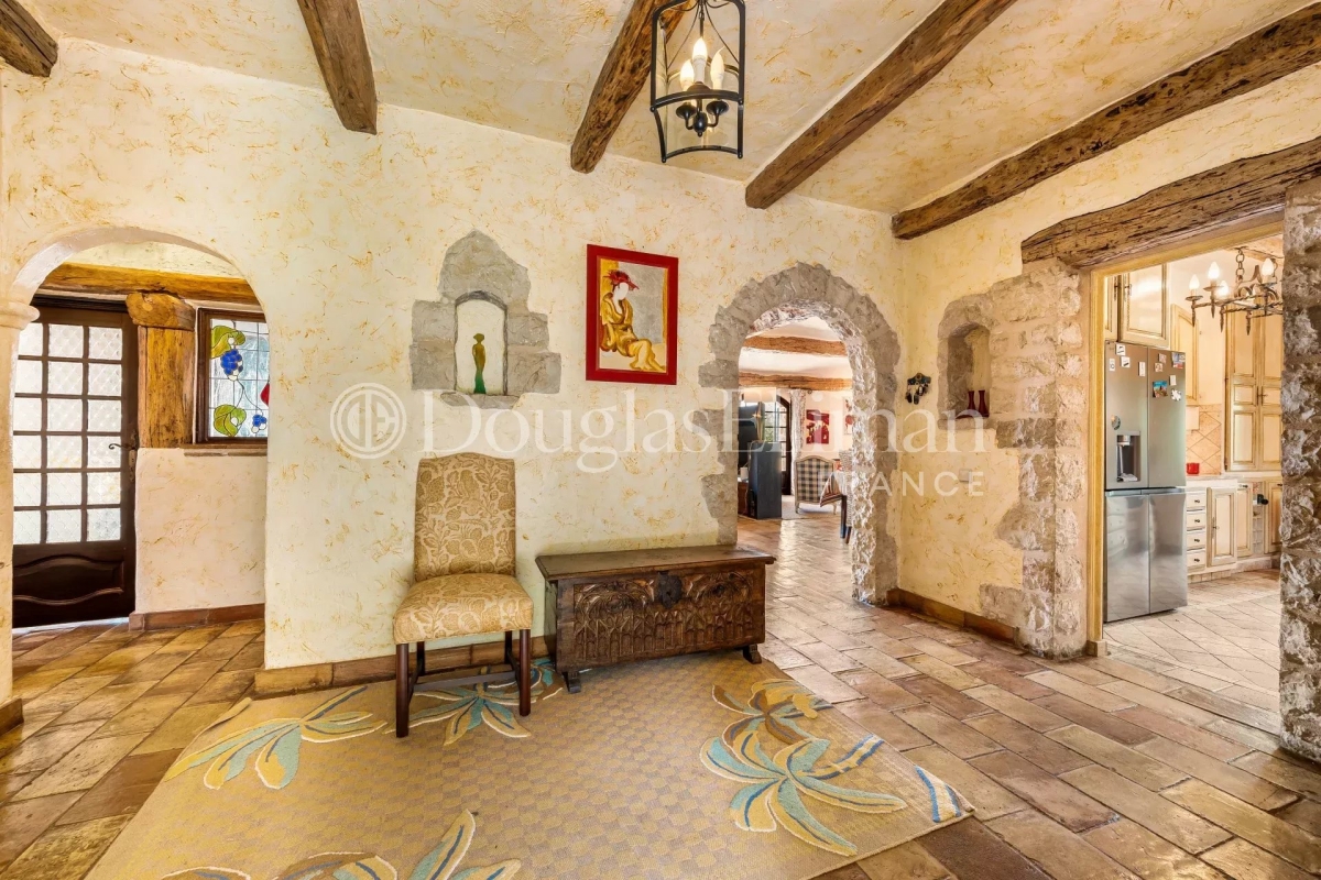 Maison de luxe à vendre à Tourrettes-sur-Loup, 1 720 000 €, Photo 7