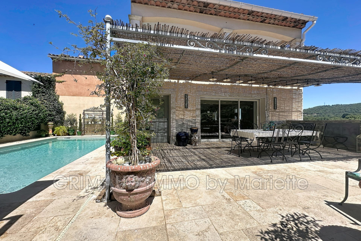 Luxury House for sale in La Garde-Freinet, 770 000 €, Photo 1
