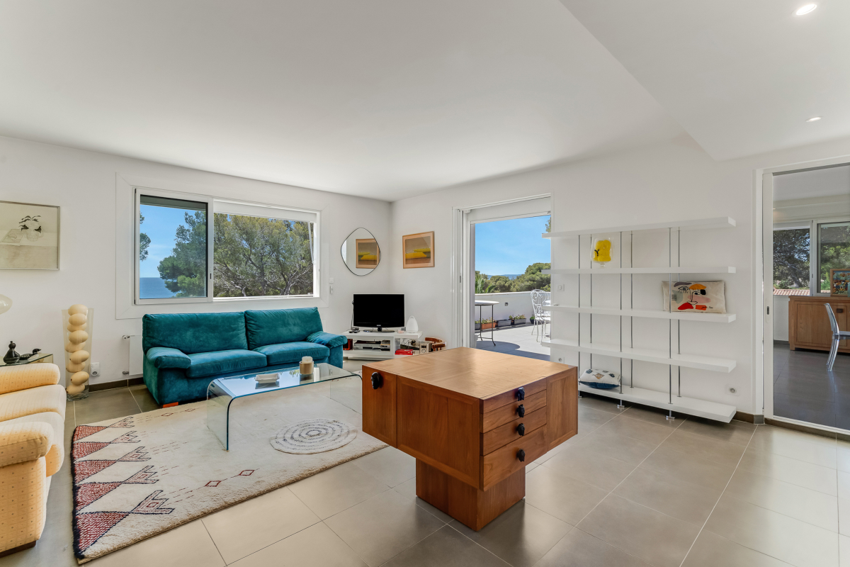 Luxury Apartment for sale in Roquebrune-sur-Argens, 825 000 €, Photo 4