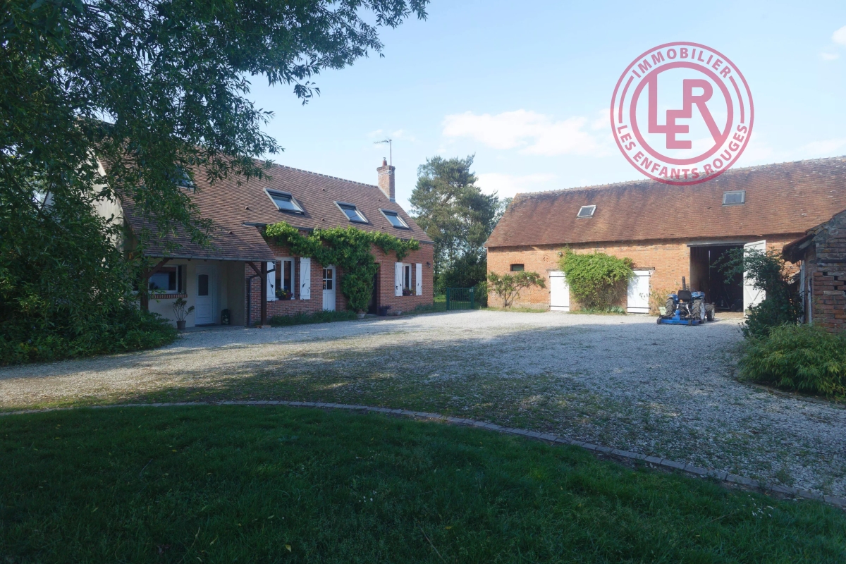 Maison de luxe à vendre à Viglain, 495 000 €, Photo 1