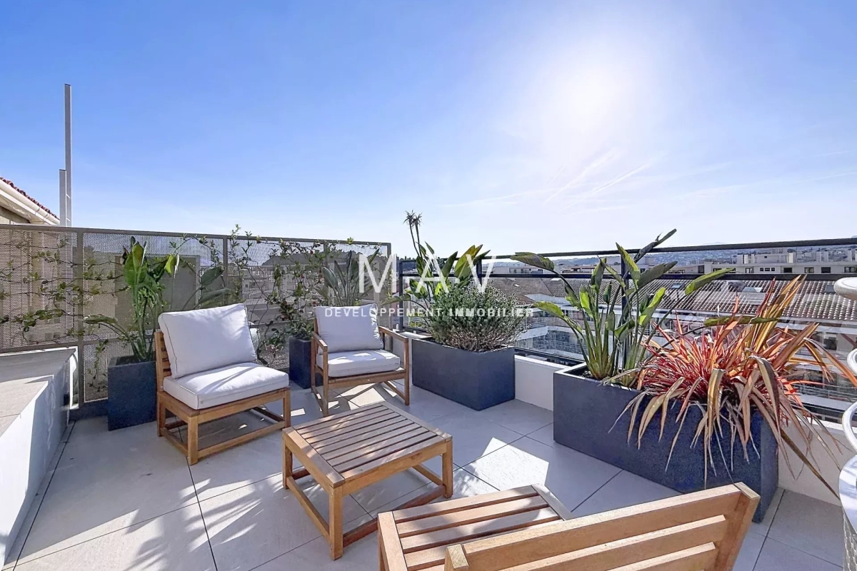 Luxury Apartment for sale in Nice, 935 000 €, Photo 1