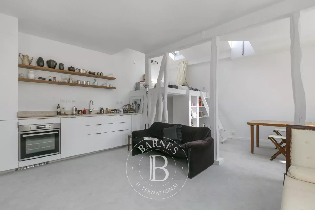 Luxury Apartment for sale in Paris 11ème, 675 000 €, Photo 2