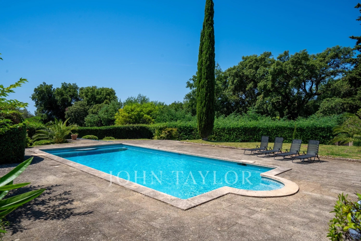 Luxury House for sale in La Croix-Valmer, 2 250 000 €, Photo 2
