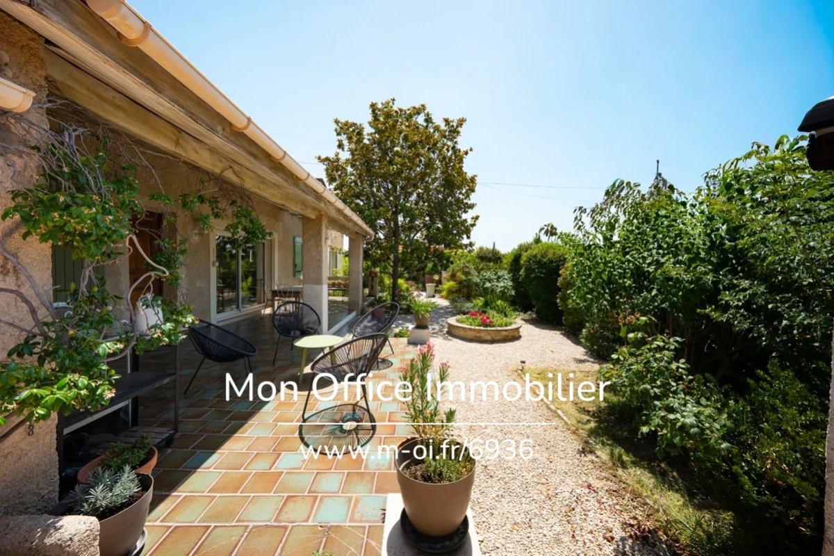 Maison de luxe à vendre à Pertuis, 595 000 €, Photo 3