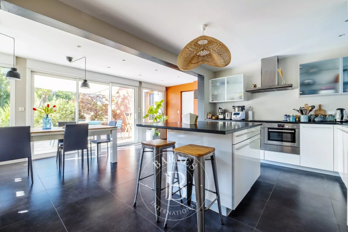Maison de luxe à vendre à Pessac, 899 000 €, Photo 4