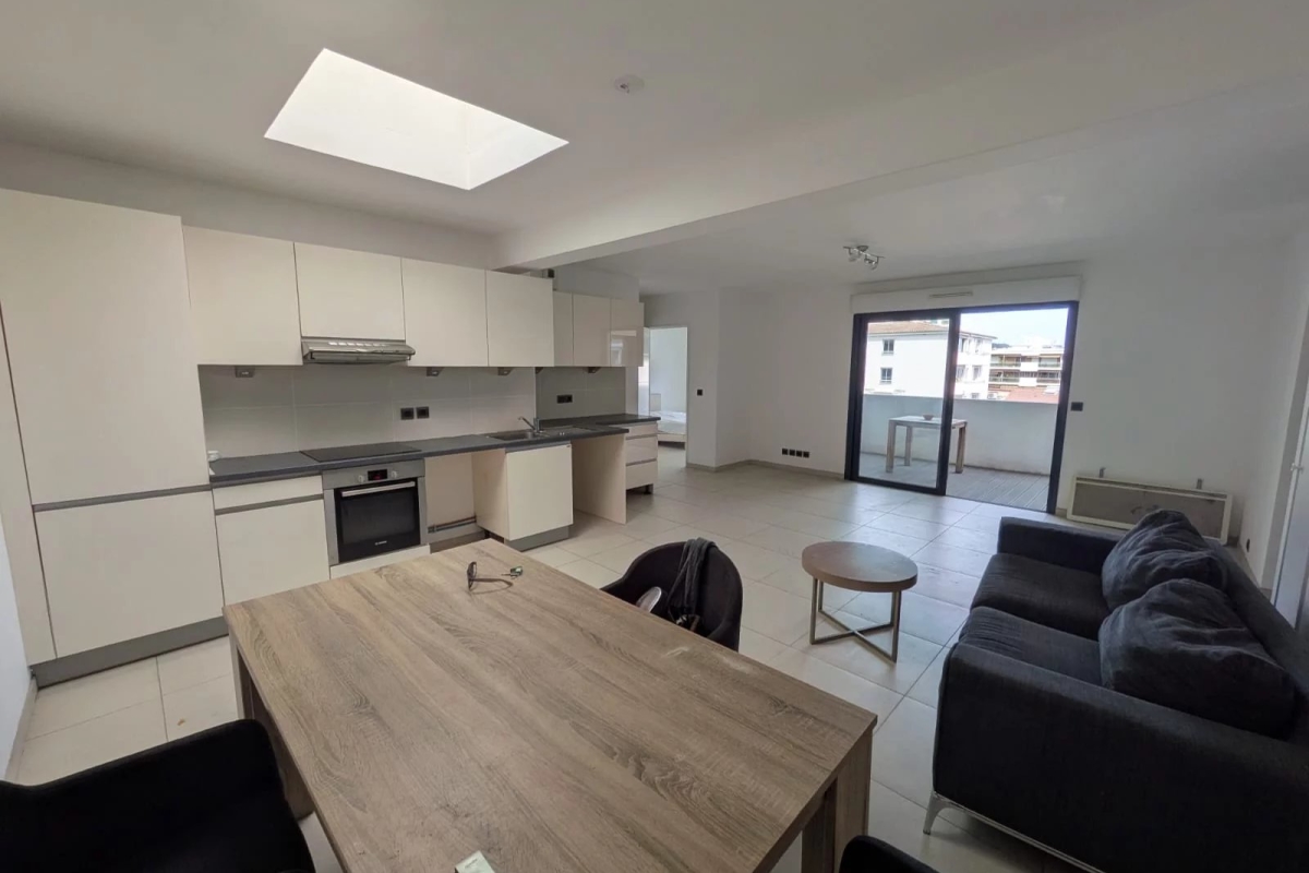 Luxury Apartment for sale in Cannes, 385 000 €, Photo 4