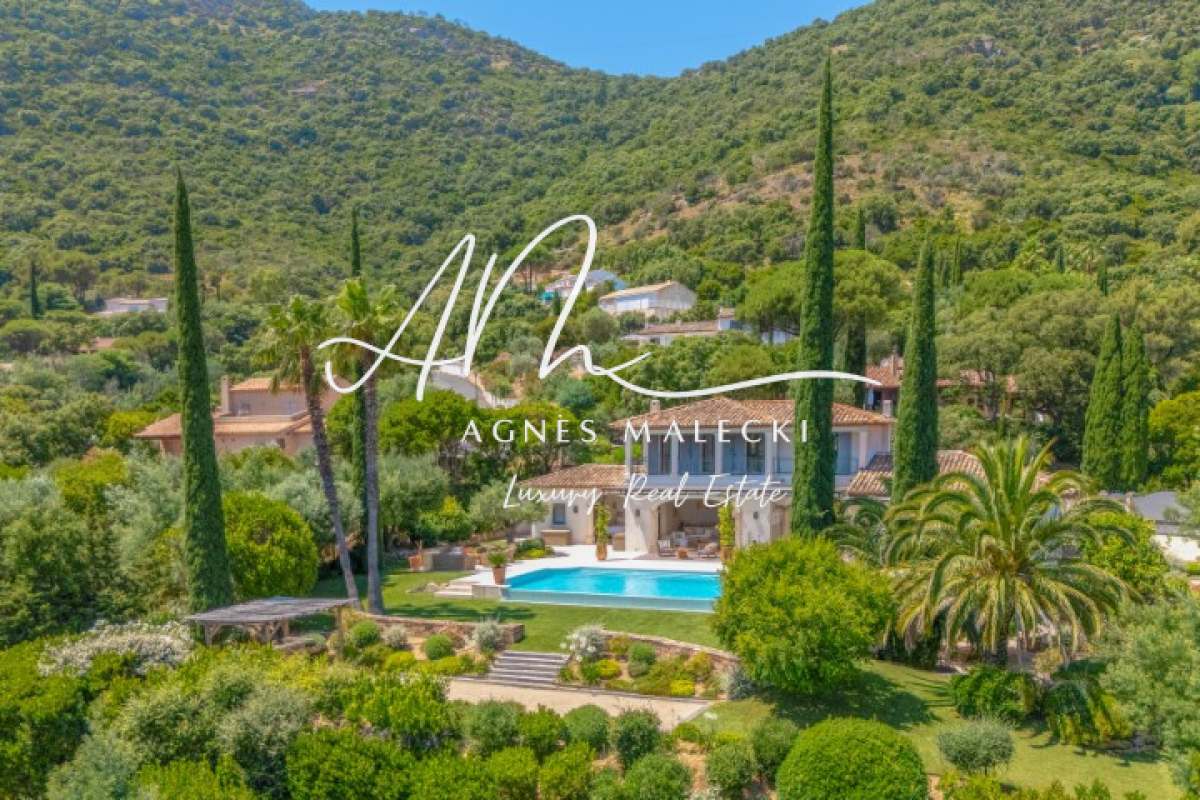 Luxury House for sale in Cavalaire-sur-Mer, 4 264 000 €, Photo 1