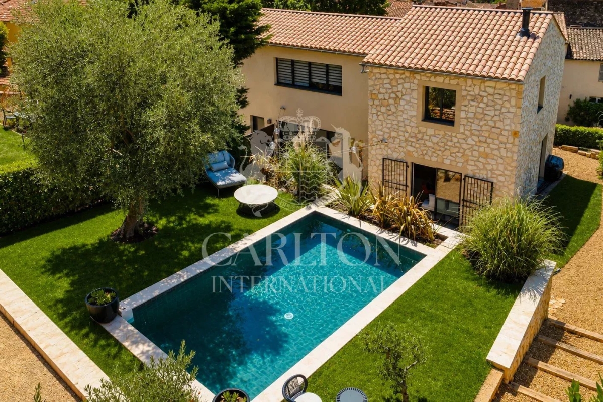 Luxury House for sale in Valbonne, 1 690 000 €, Photo 1