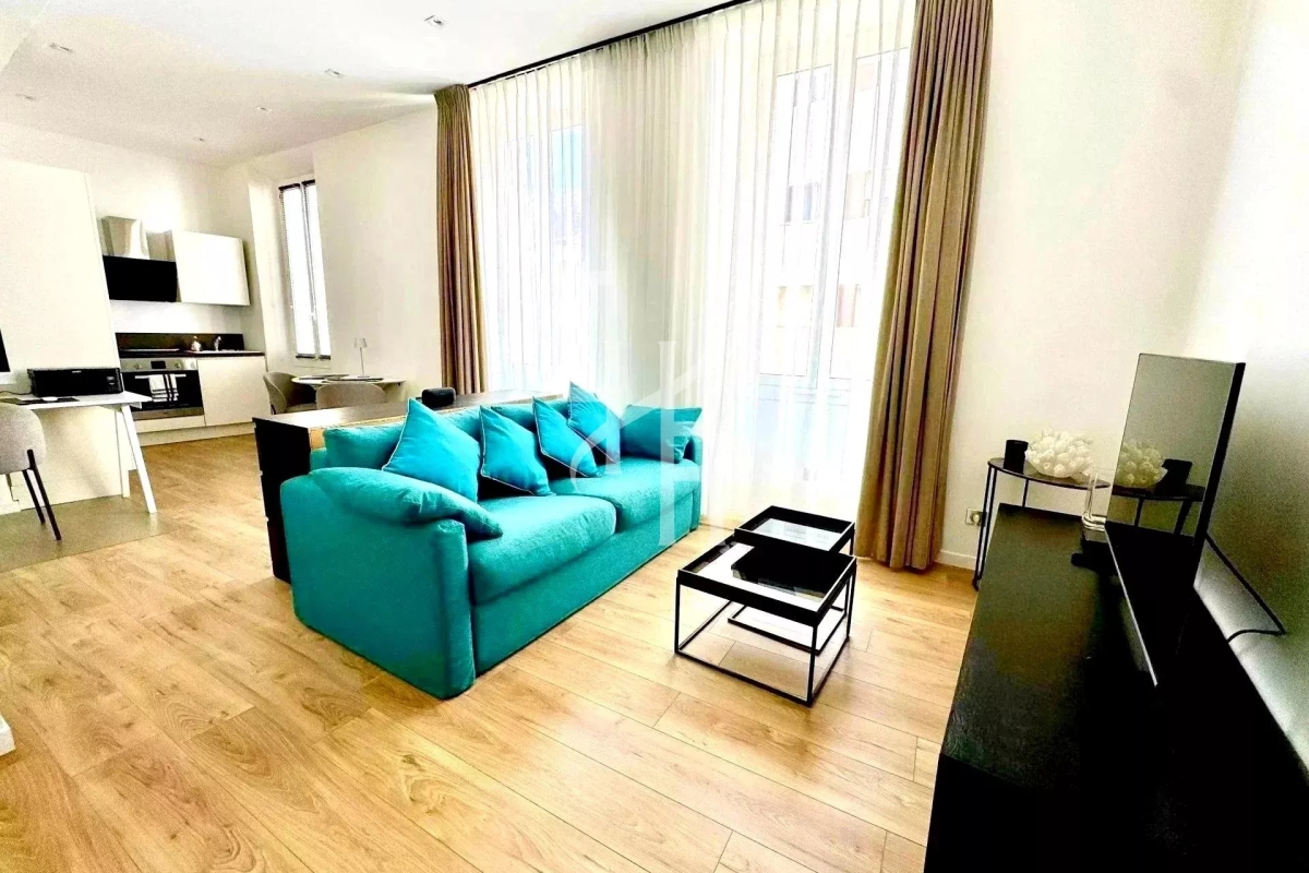 Luxury Apartment for sale in Cannes, 399 000 €, Photo 1