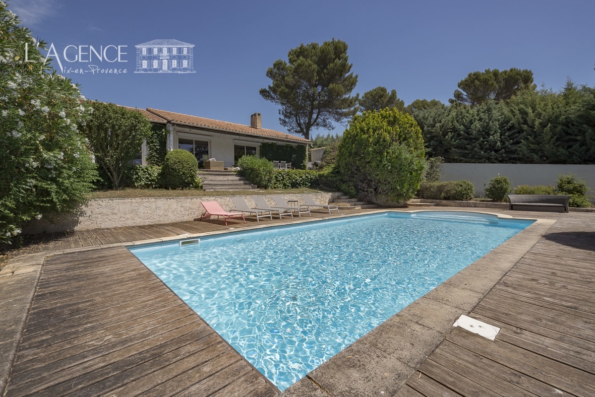 Maison de luxe à vendre à Aix-en-Provence, 785 000 €, Photo 1