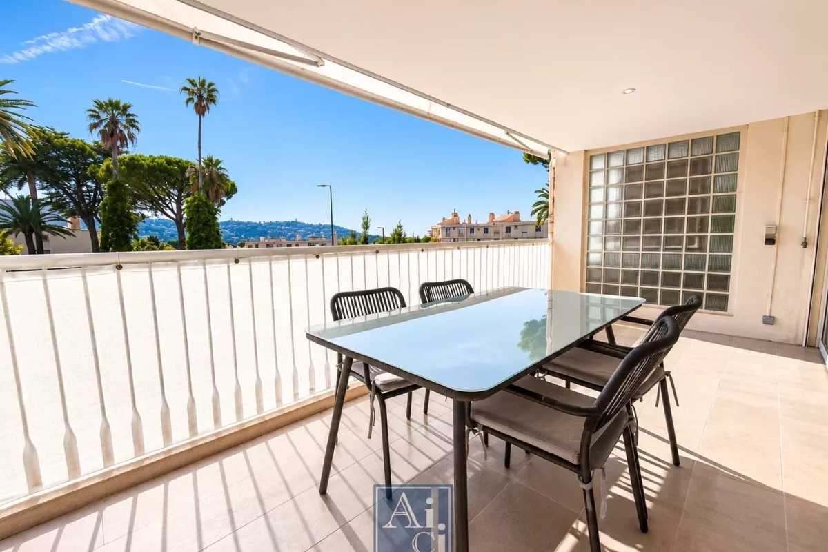 Luxury Apartment for sale in Cannes, 595 000 €, Photo 2