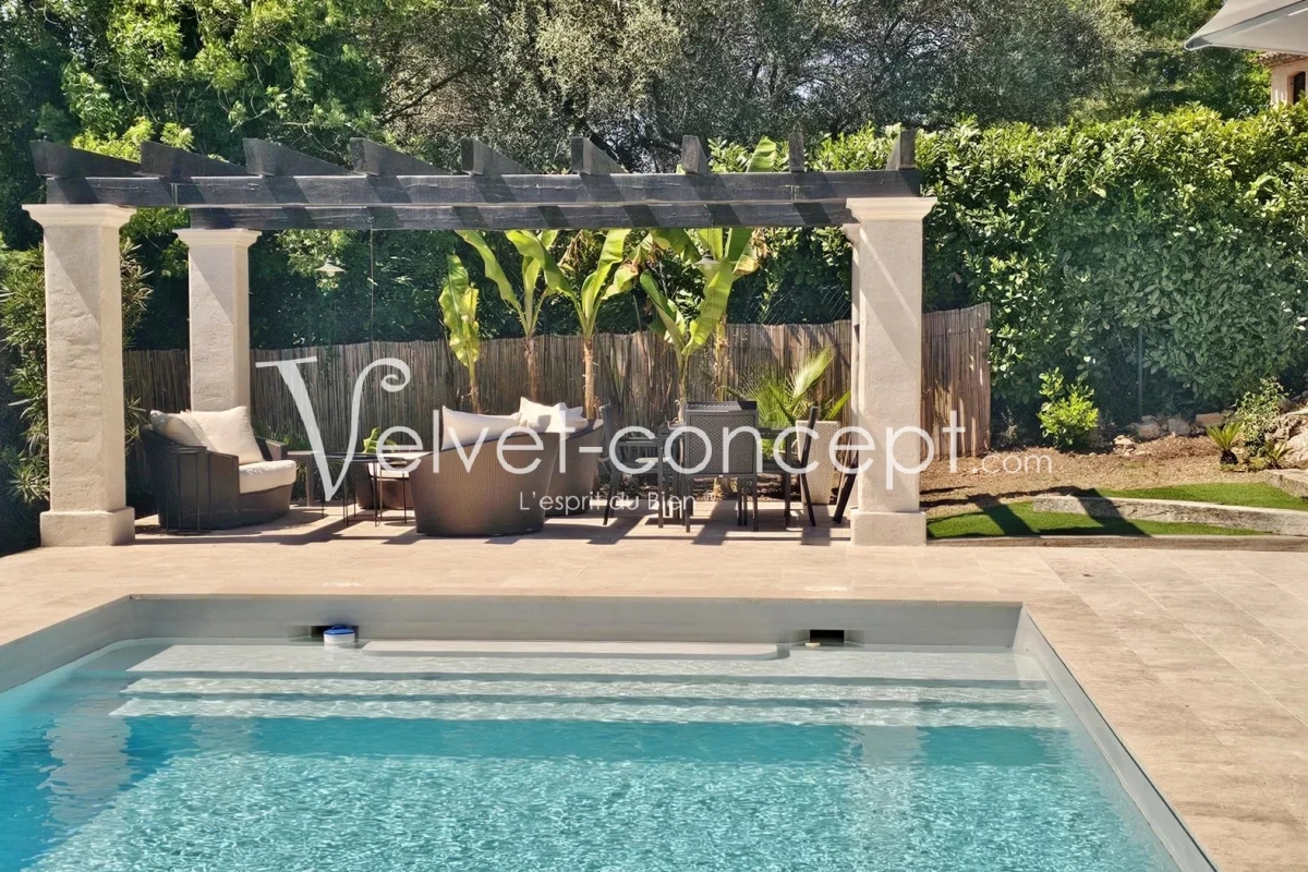 Luxury House for sale in Valbonne, 850 000 €, Photo 3