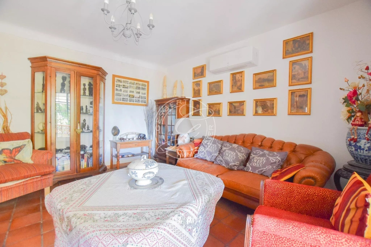 Luxury House for sale in Villecroze, 440 000 €, Photo 5