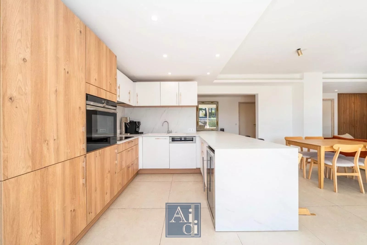 Luxury Apartment for sale in Cannes, 595 000 €, Photo 5