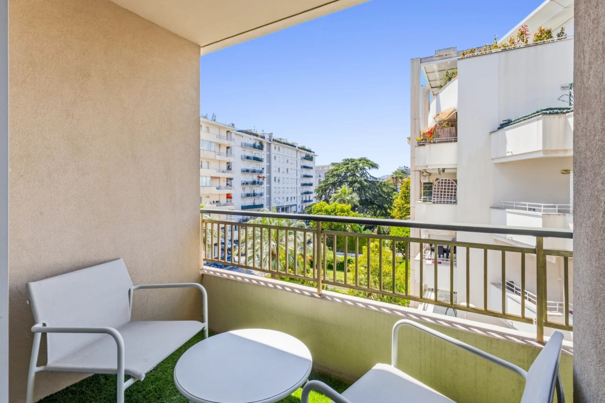Luxury Apartment for sale in Cannes, 530 000 €, Photo 1