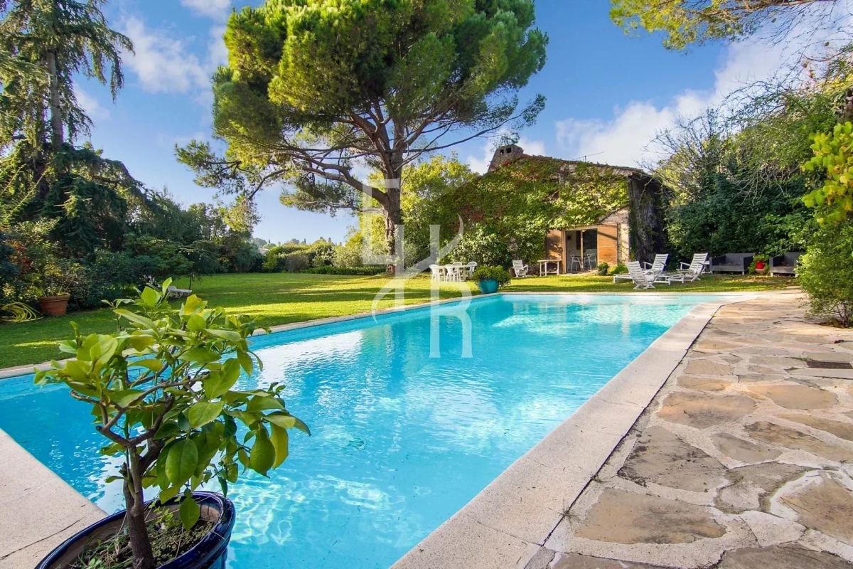 Luxury House for sale in Mougins, 1 690 000 €, Photo 1