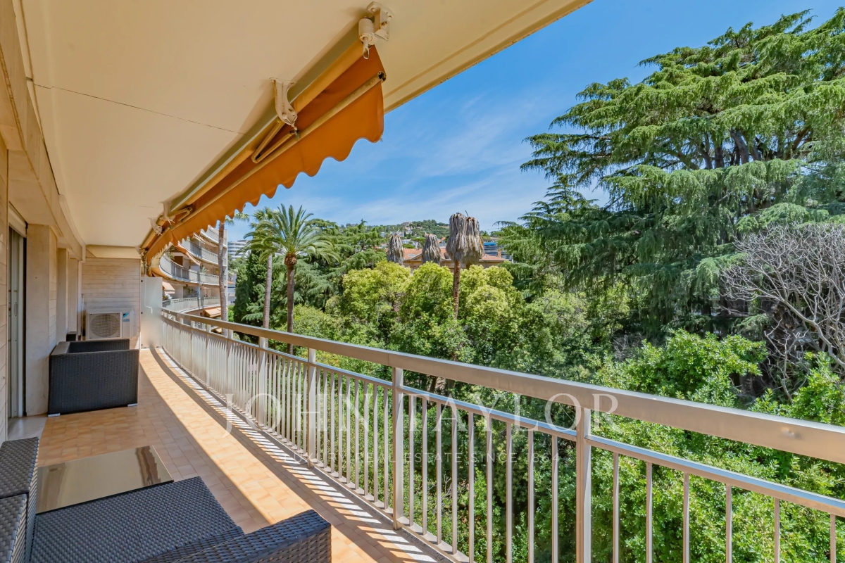Appartement de luxe à vendre à Cannes, 650 000 €, Photo 1