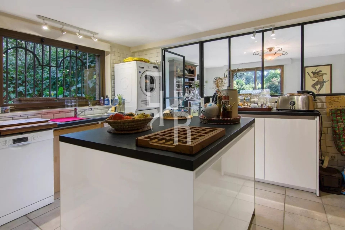 Luxury House for sale in Mougins, 1 690 000 €, Photo 5