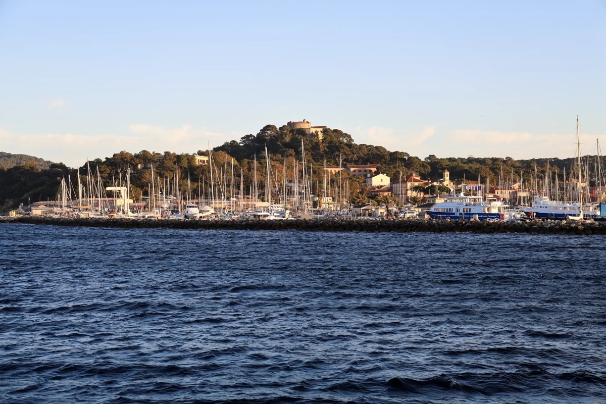 Appartement de luxe à vendre à Porquerolles, 1 360 000 €, Photo 1